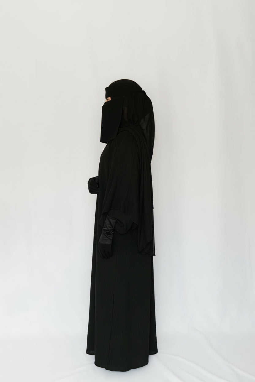 Hayaa Abaya in Black