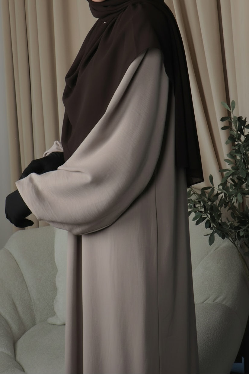 Hayaa Abaya in Lilac Grey
