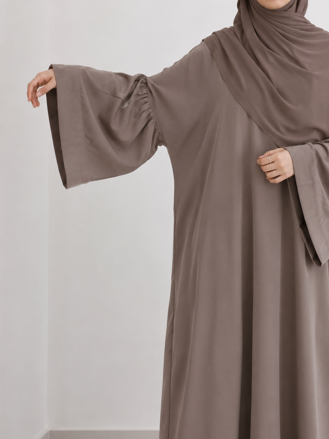Noor Tie Sleeve Abaya