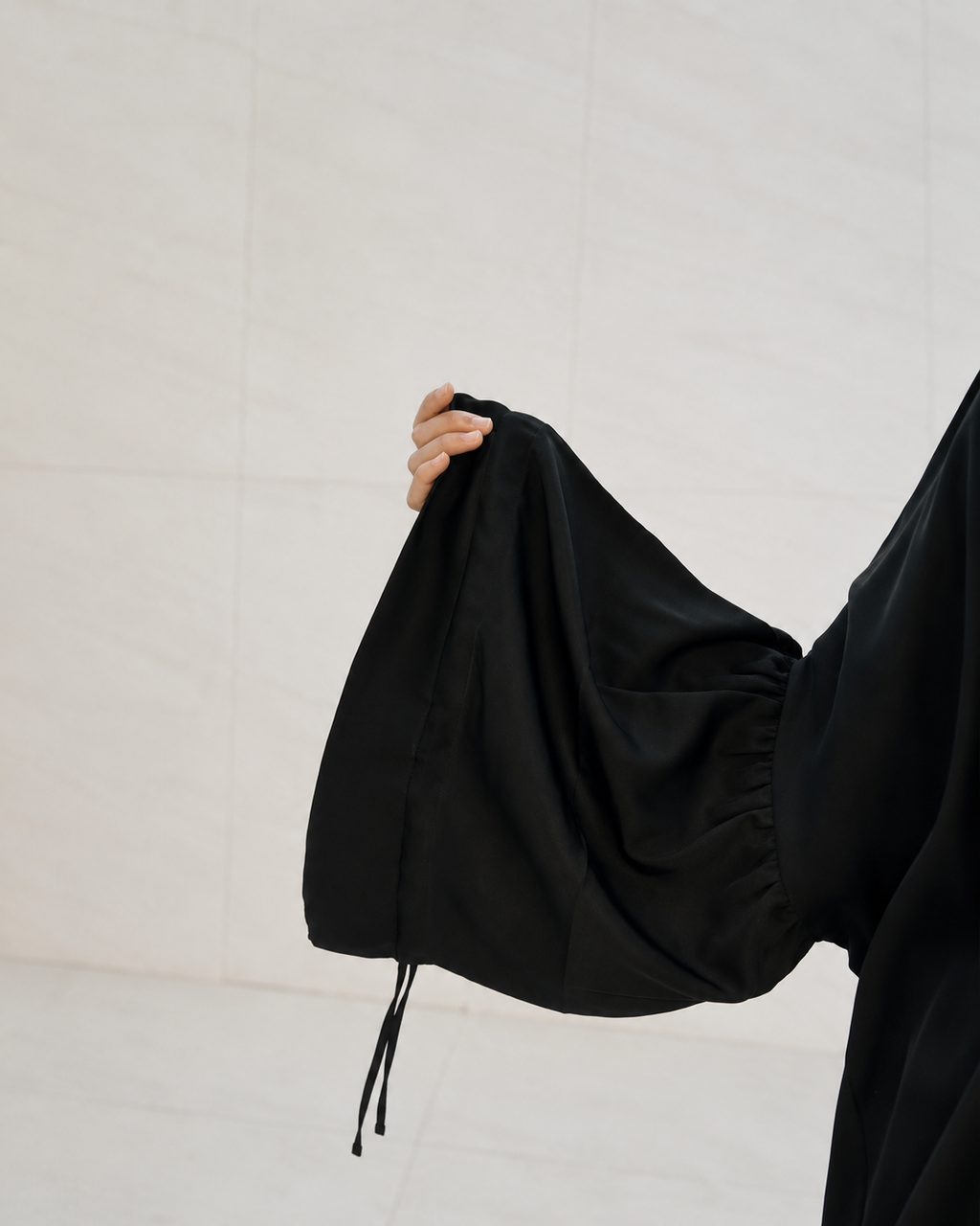 Noor Tie Sleeve Abaya