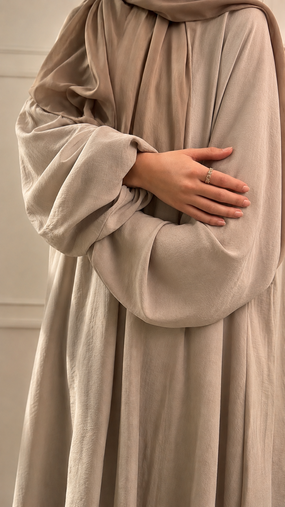 Hayaa Abaya in Lilac Grey