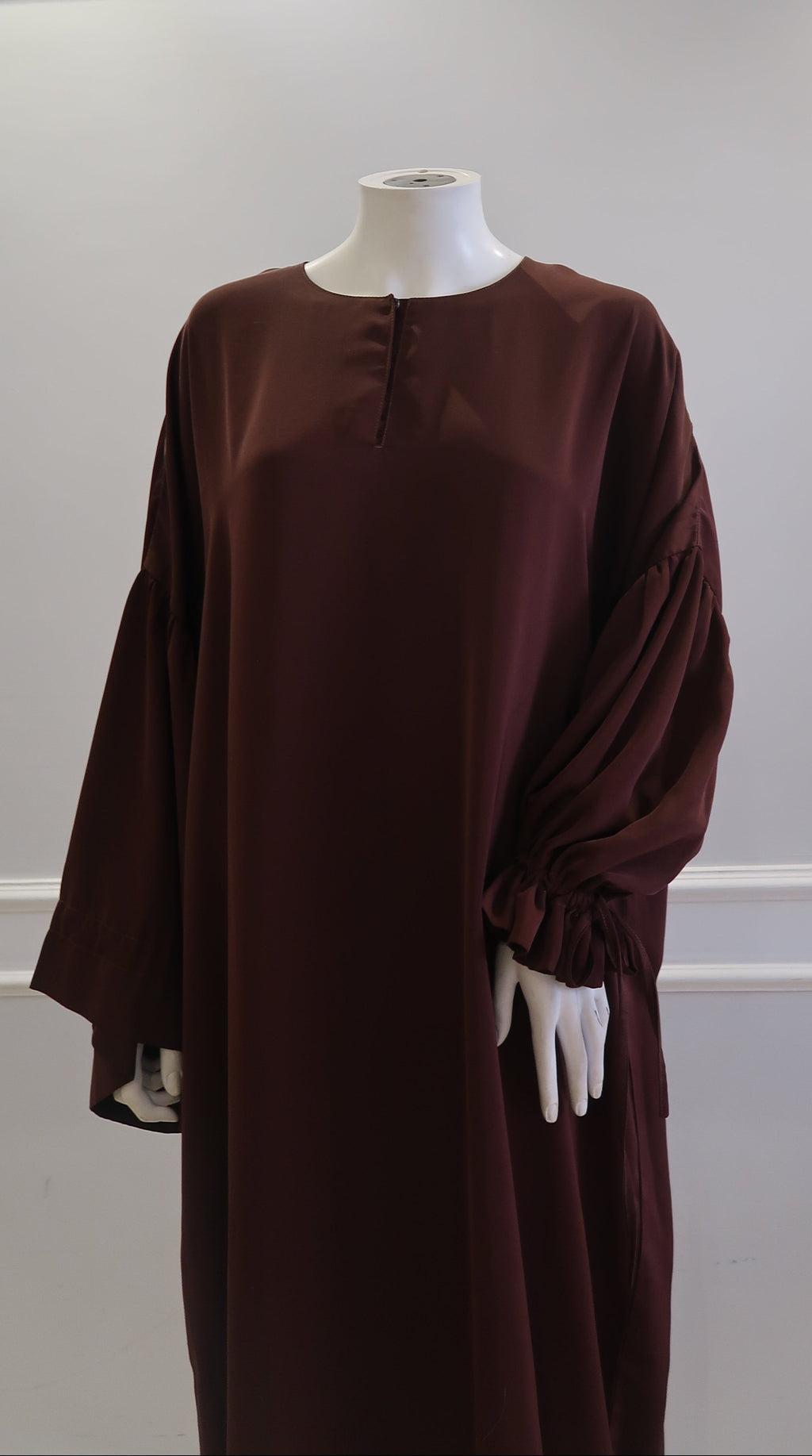 Brown Noor Tie Sleeve Abaya + Hijab